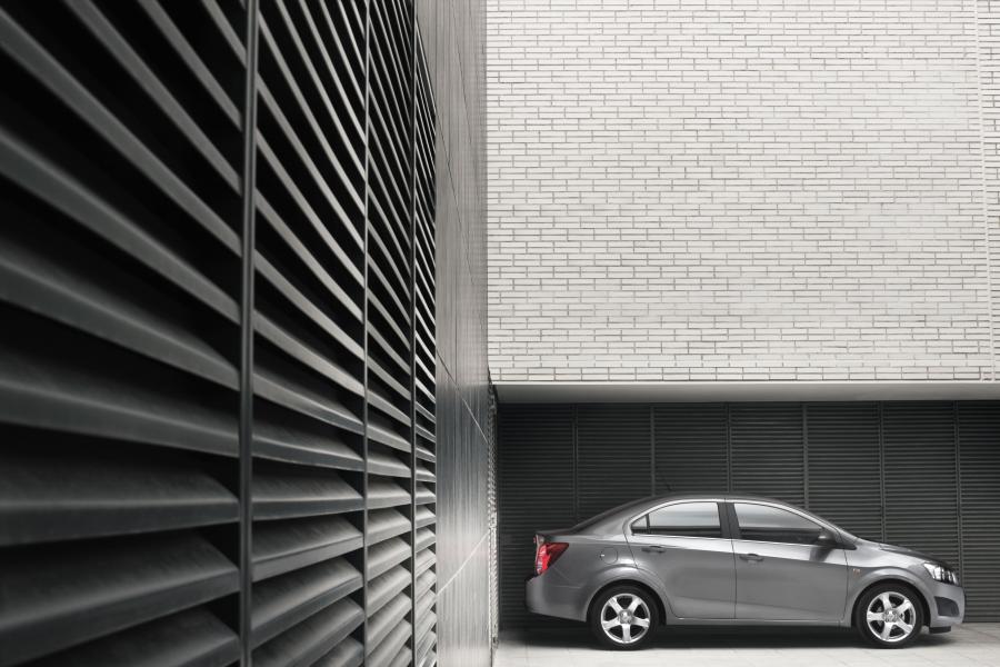  Chevrolet Aveo Sedan 2011 года  (фото 39 из 58)